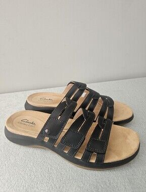 Like New CLARKS Maelynn Abby Womens Leather Slip On Adjustable Black Sandals